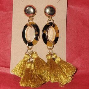 NWOT Fashion Tortie Tassel Earrings